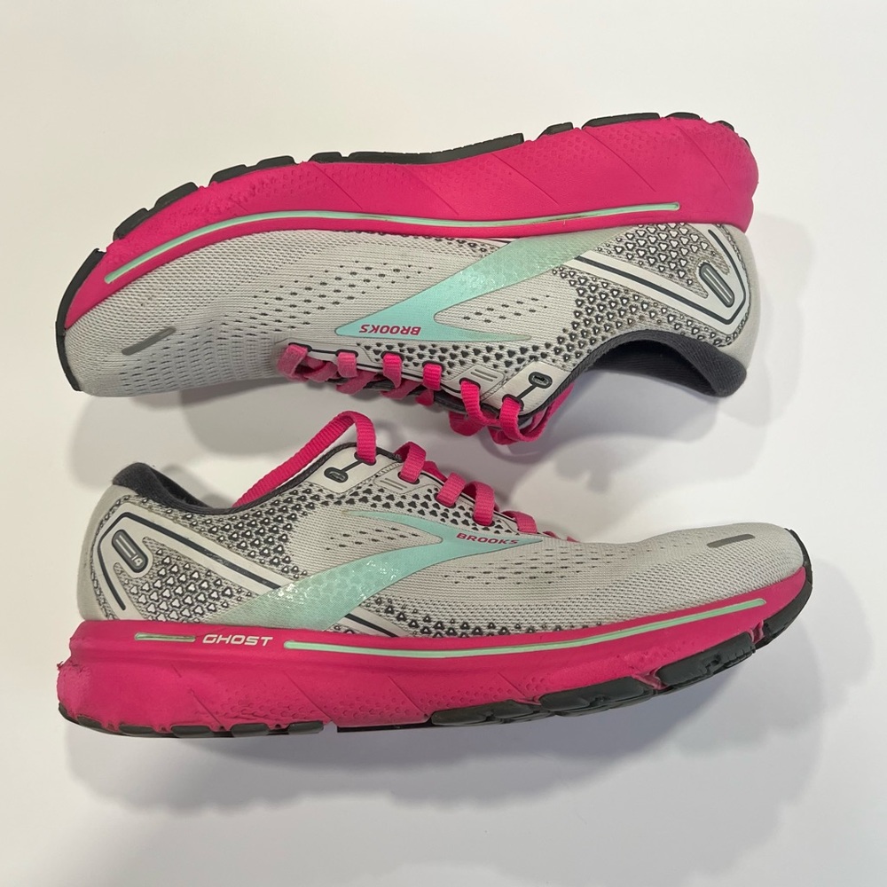 Brooks Women's ghost 14 Gray trainers Size 9.5